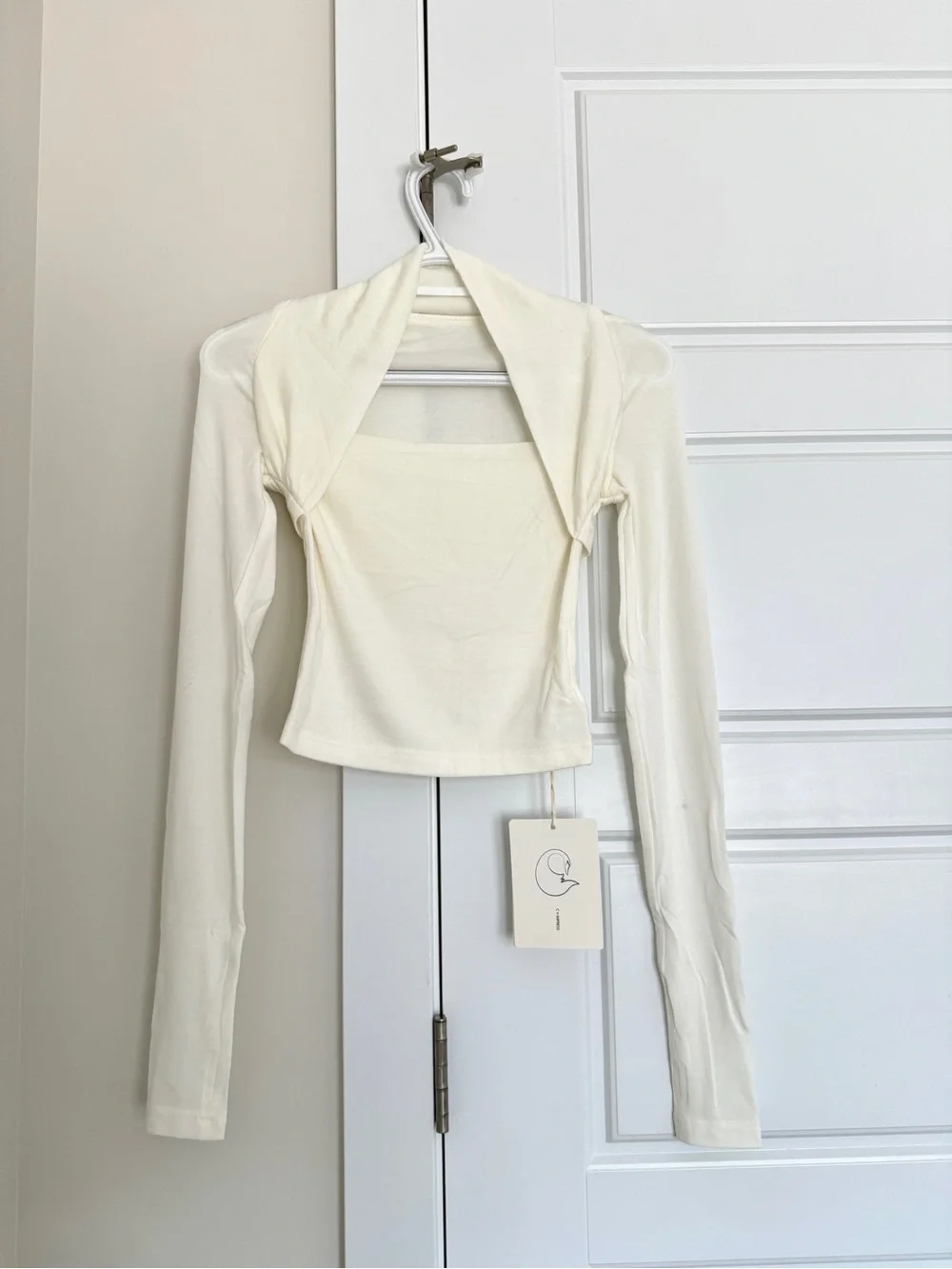 brand new Square-Neck Long Sleeve Top in 2 colours - Picture 8 of 13